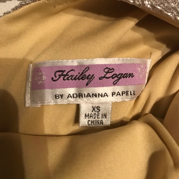 Gold dress. - Picture 2 of 2